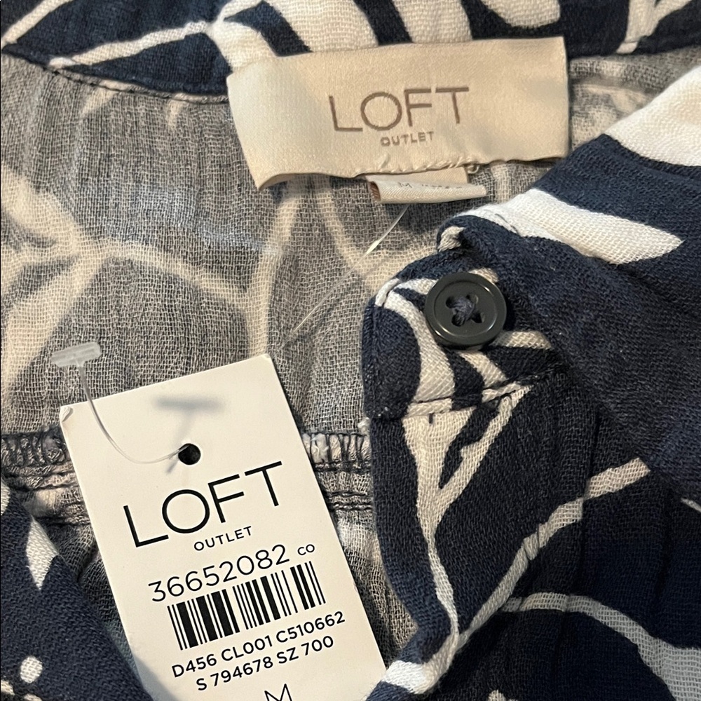 Navy and White Floral Blouse - Picture 2 of 4